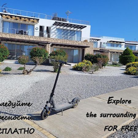 Sea And Mountain View Beachfront Penthouse Yali Zewnętrze zdjęcie