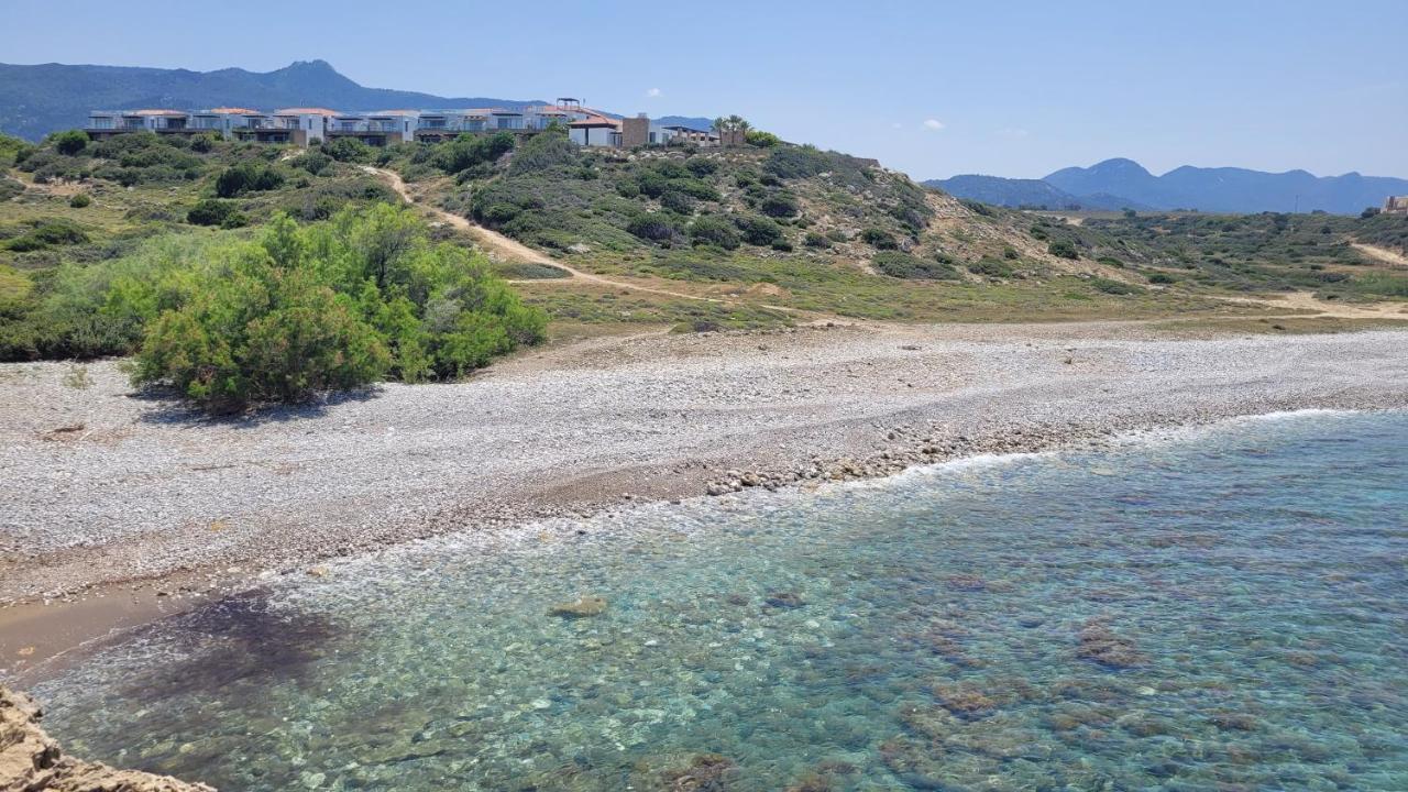Sea And Mountain View Beachfront Penthouse Yali Zewnętrze zdjęcie