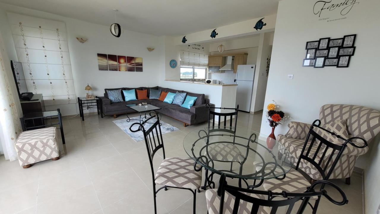 Sea And Mountain View Beachfront Penthouse Yali Zewnętrze zdjęcie