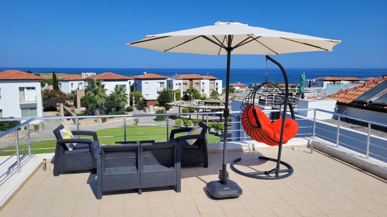Sea And Mountain View Beachfront Penthouse Yali Zewnętrze zdjęcie